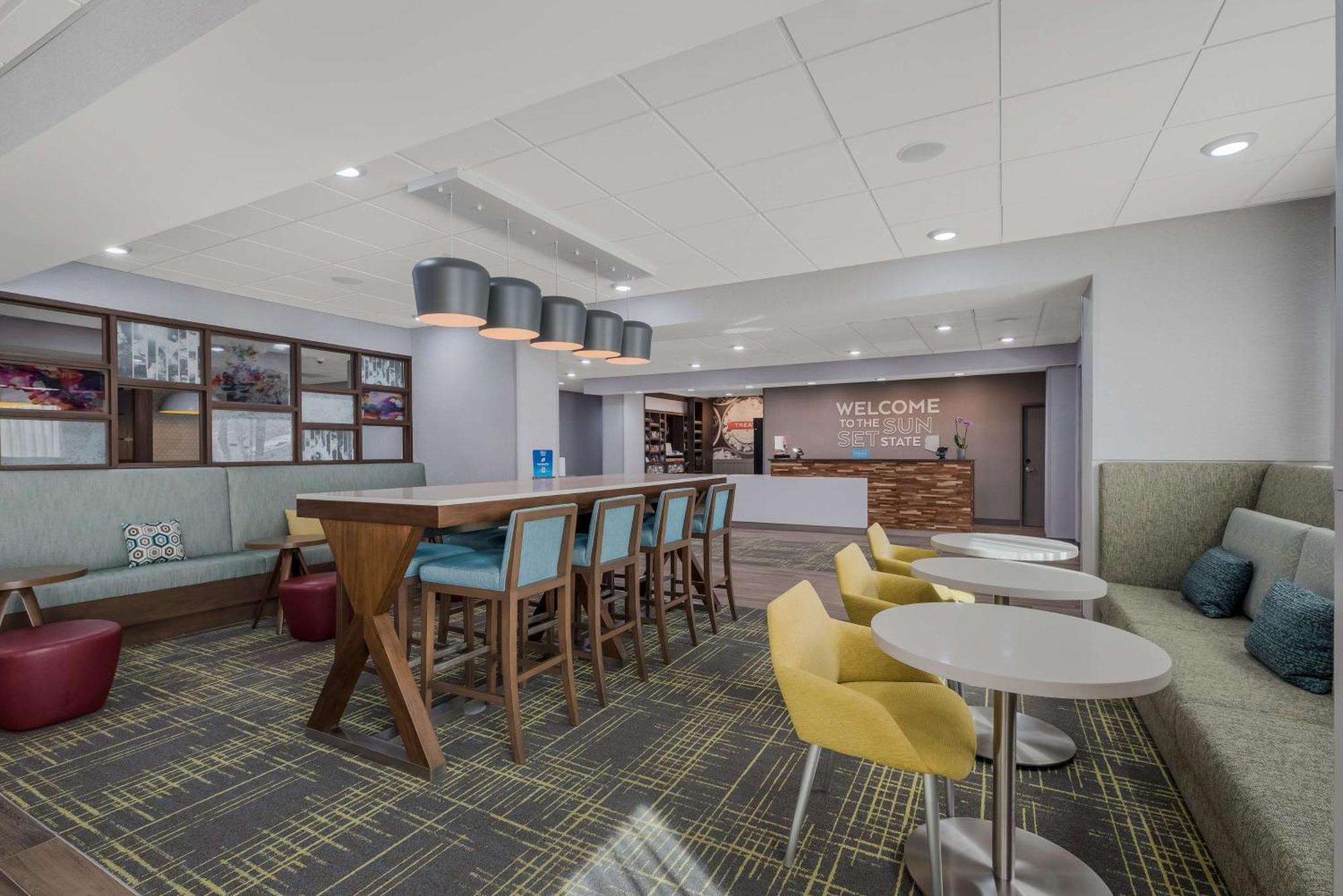 Hampton Inn By Hilton Williams Exterior photo