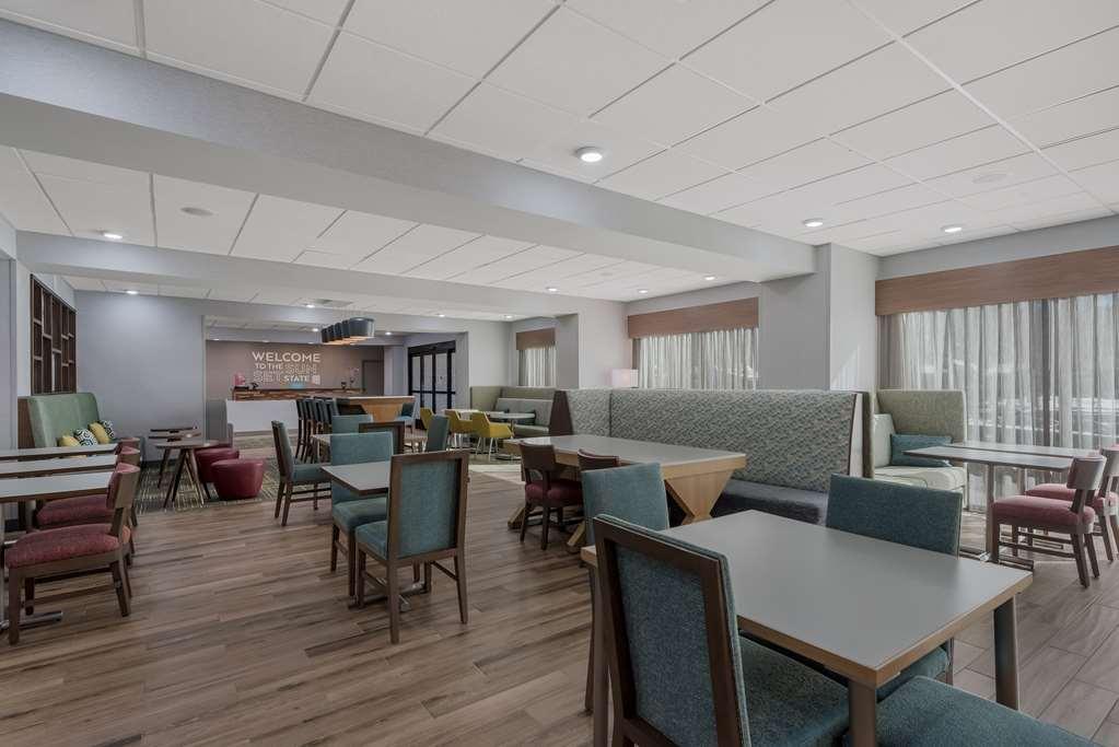 Hampton Inn By Hilton Williams Restaurant photo